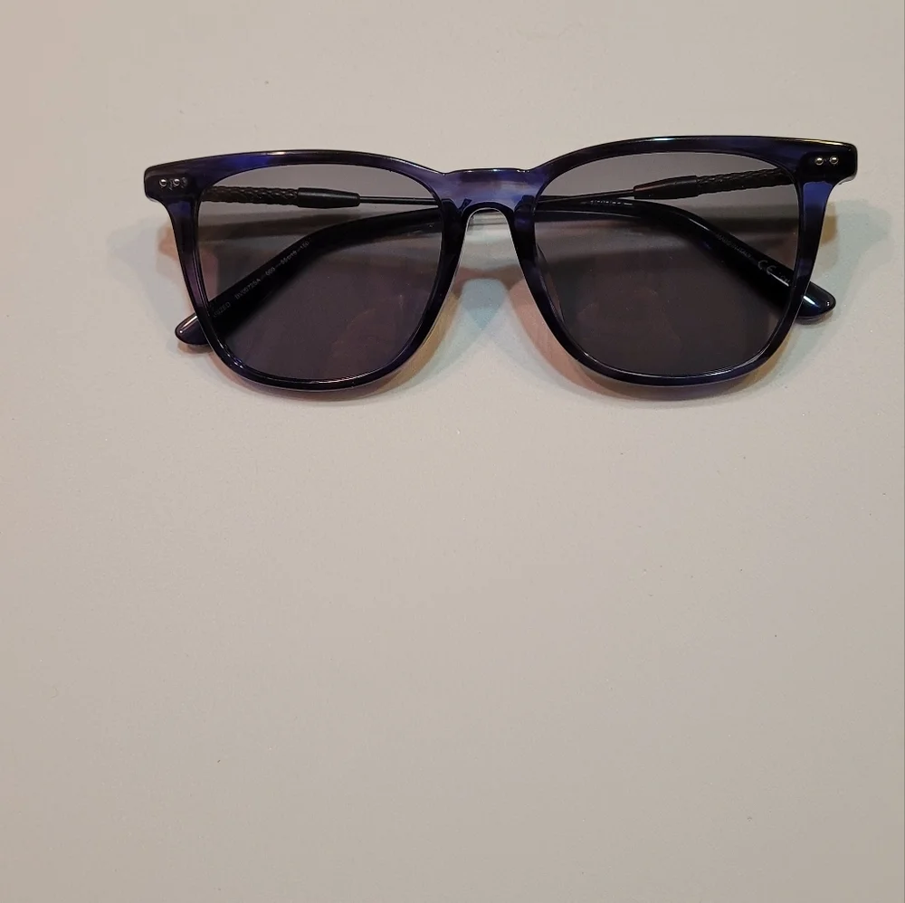 Botegga Veneta Unisex Italian Sunglasses